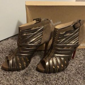 Louboutin tan high heel